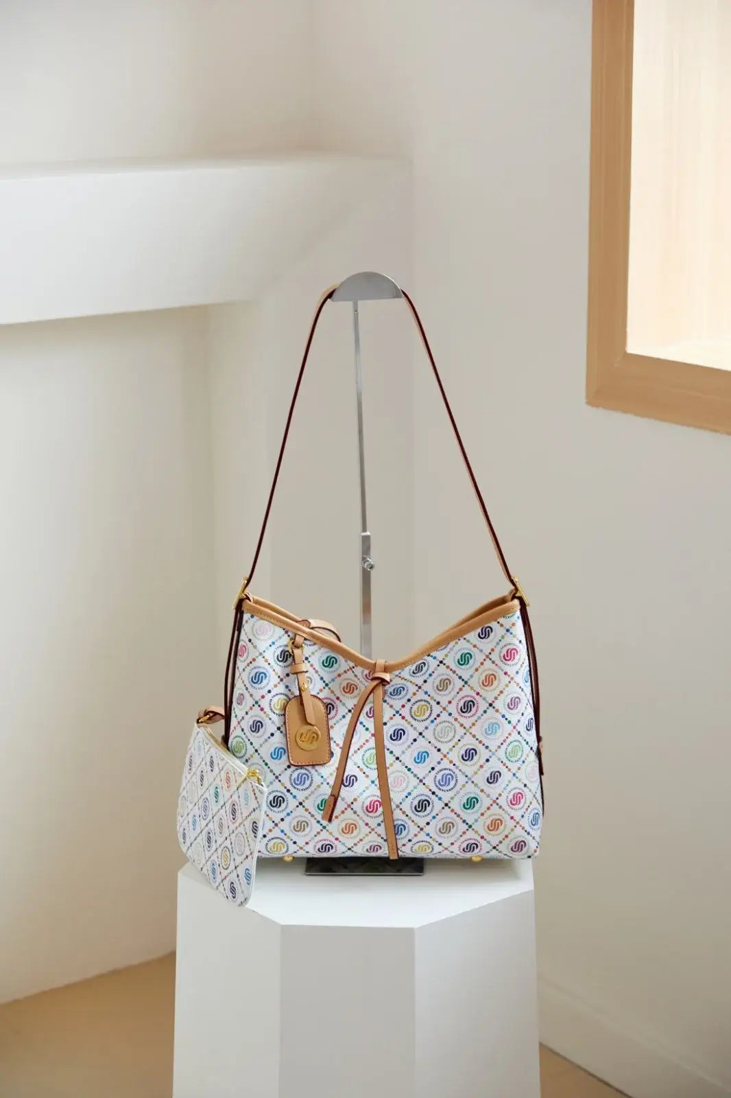 Luxury Monogram Hobo Shoulder Bag: Premium & Chic Style