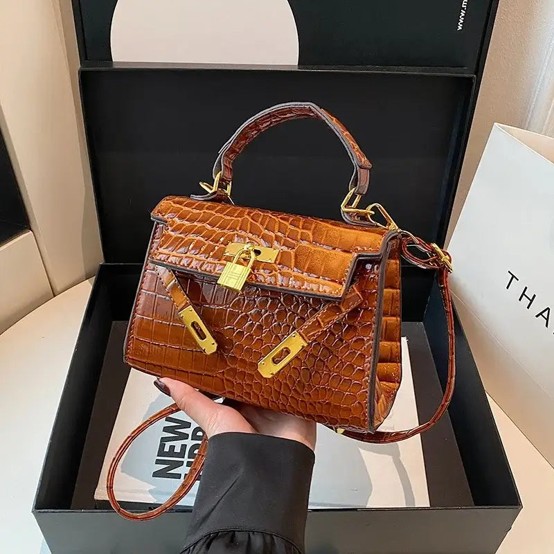 Luxury Crocodile Embossed Handbag: Elegant & Versatile
